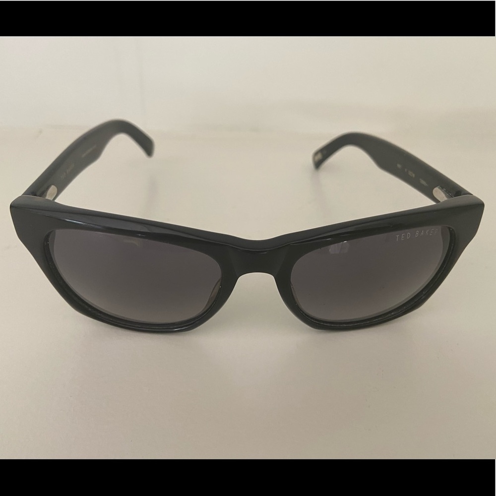 Ted Baker B667 Women's Black Tortoise sunglasses